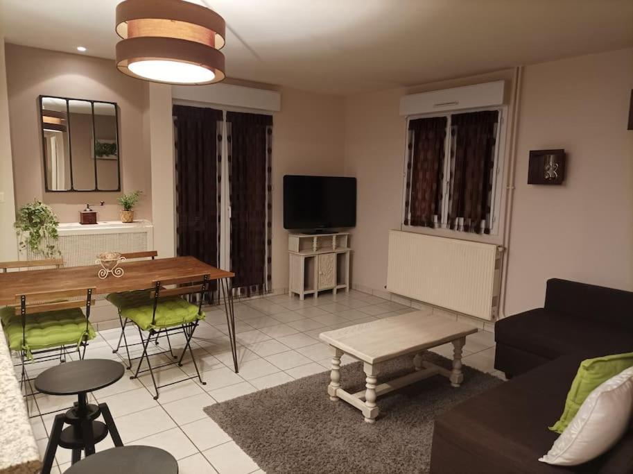 Ecully, Appartement Au Calme De 50M². Экстерьер фото